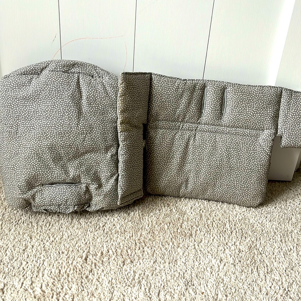 Stokke Tripp Trapp Classic Cushion in Grey Dots (Pottery Barn)